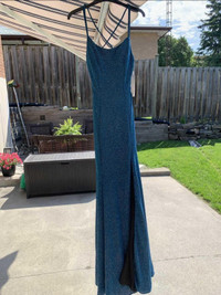 Stunning fitted teal prom dress - Size 4