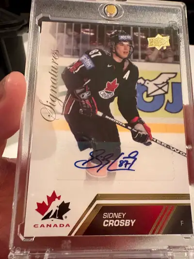 I am selling a beautiful Sidney Crosby Upper Deck Team Canada Autograph card. This rare card is in g...