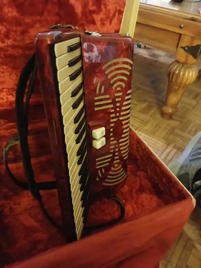 Accordéon Italien in Other in City of Montréal - Image 4