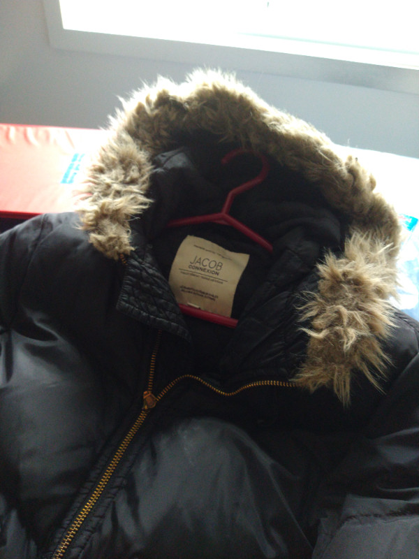 Manteau hiver Jacob dans Femmes - Hauts et vêtements d'extérieur  à Laval/Rive Nord - Image 2