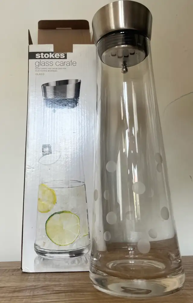 Glass Carafe552938150245836805