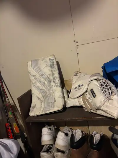 Bauer Goalie Glove, View more