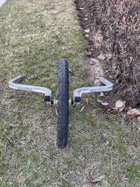 Free single chariot front jogging wheel
