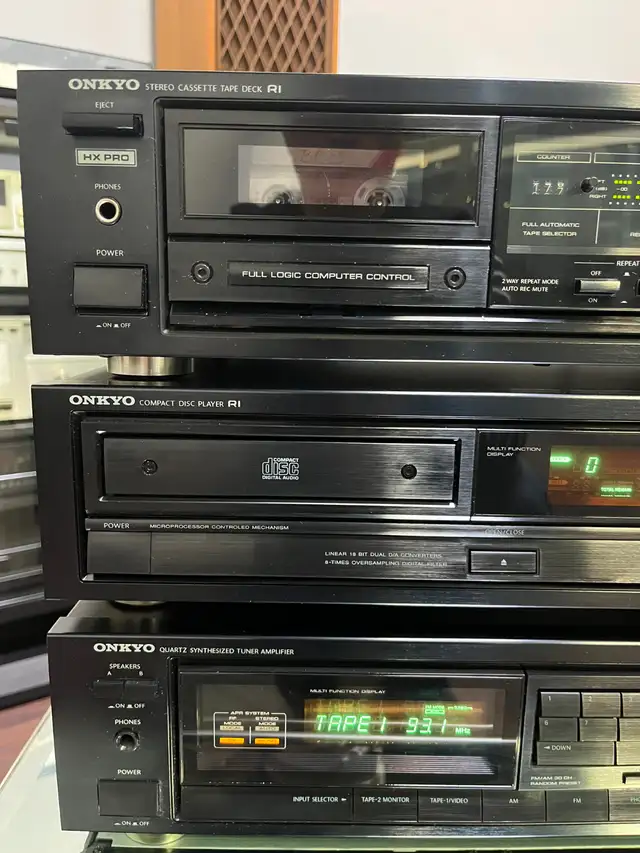 Onkyo Stereo Set in Stereo Systems & Home Theatre in City of Toronto - Image 3