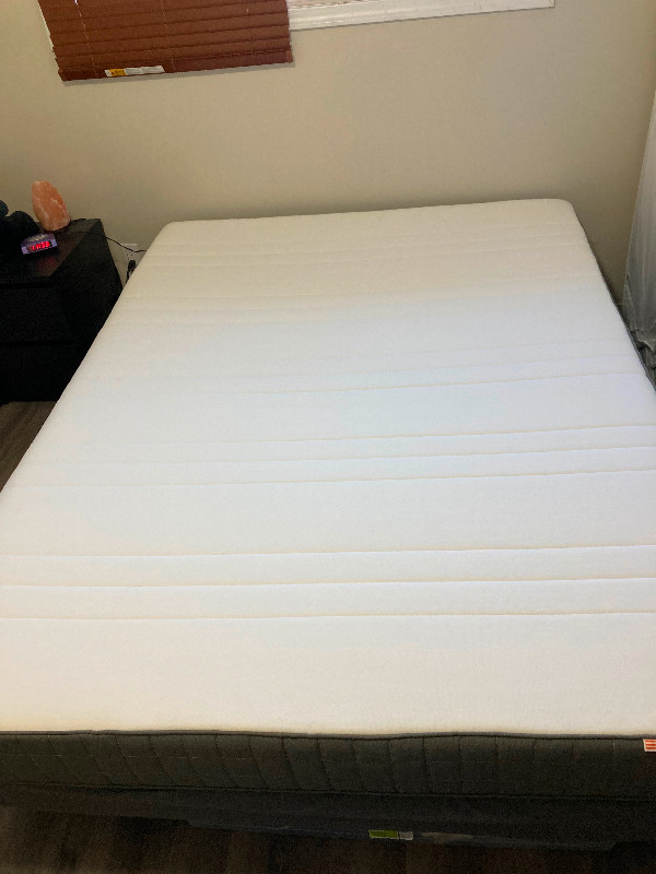 Queen mattress, box spring , metal frame in Beds & Mattresses in Edmonton - Image 3