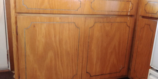 Armoire suspendu chene/porte vitré/Hanging oak cabinet glas door dans Armoires et revêtements de comptoir  à Ville de Montréal - Image 4