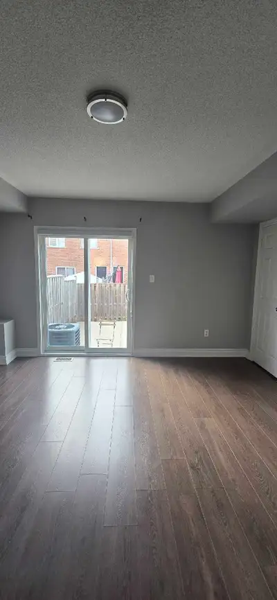 Spacious 1 Bed + Den Basement for Rent | Mississauga (Derry & McLaughlin) Rent: $1100+ 30% Utilities...