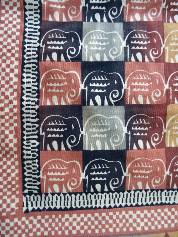 ETHNOGRAPHIC African PILLOW COVERS tribal Elephants ZIMBABWE set in Home Décor & Accents in Brantford - Image 3