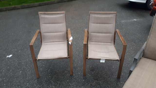 PATIO FURNITURE 2 STACKING CHAIRS + LOUNGE CHAIRS - in Other in Delta/Surrey/Langley - Image 4