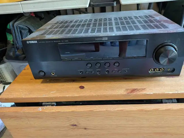 Yamaha RX-V565 AV Receiver in Stereo Systems & Home Theatre in Mississauga / Peel Region - Image 5