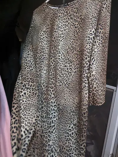 NEW ladies nightgown brand name size large
Tiger print, View more