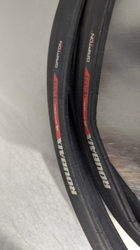 Specialized Roubaix Armadillo Elite road tires
