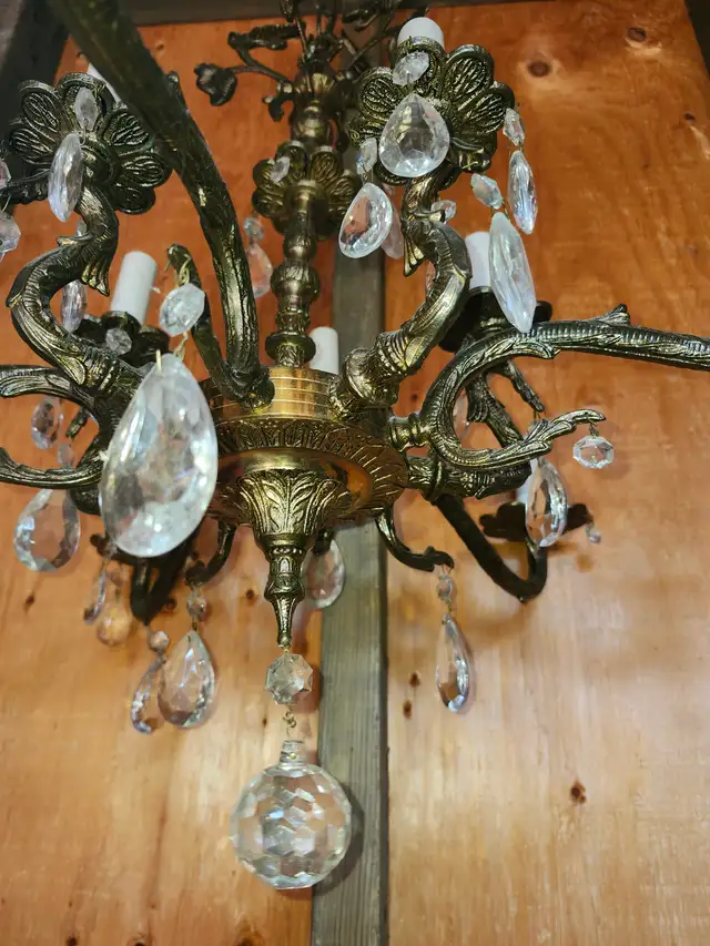 Vintage 1920s Spanish Brass Chandelier in Arts & Collectibles in Laval / North Shore - Image 4