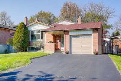 Location: Agincourt, Scarborough, Sheppard/Mccowan Lot Size: 60 ft x 134 ft ️ Bedrooms: 4 Bathrooms:...