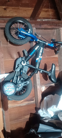 Children's bicycle with training wheels