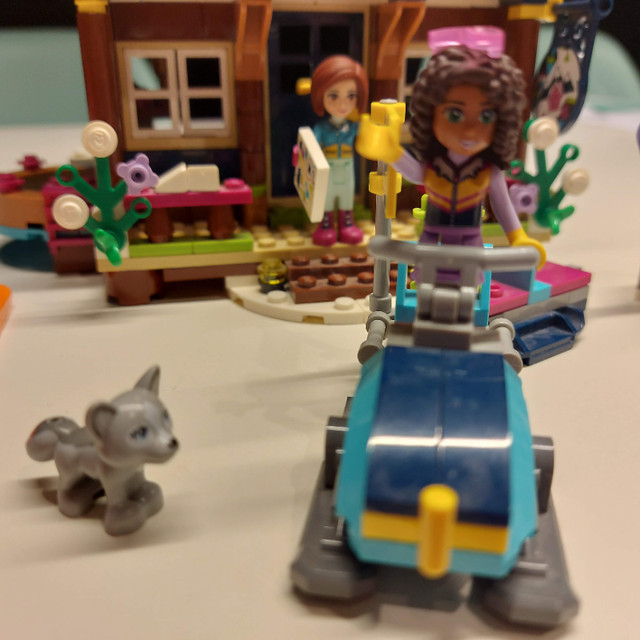 Lego Friends 41323 Snow Resort Chalet in Toys & Games in City of Toronto - Image 3