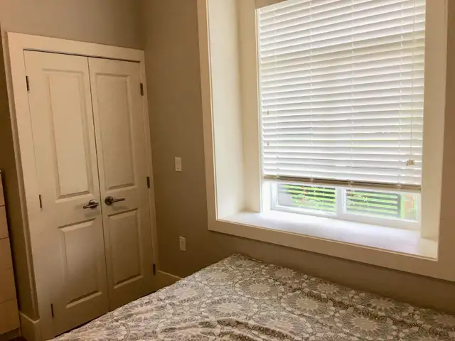 One bedroom one bathroom unit in grand houseKalamalka crescent,