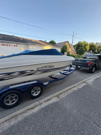 Wellcraft Excalibur performance boat powered by a supercharged MerCruiser 350 MAG. Runs strong and r...