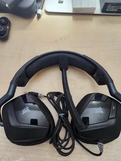 2 x CORSAIR RDA0002 Gaming Headsets $30 ea, View more