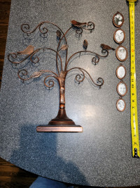Picture tree stand with frames