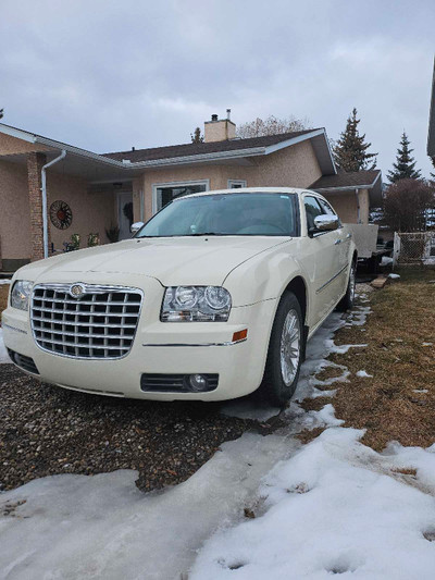 Chrysler 300 Touring (Rear-wheel drive)