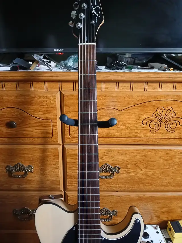 Peavey Generation EXP FS/FT in Guitars in City of Toronto - Image 5