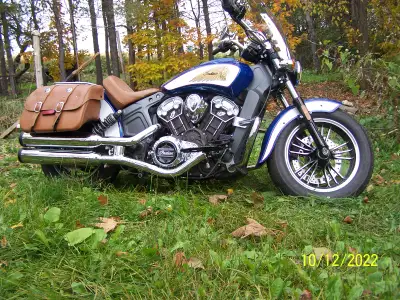 LOADED!! Indian Scout ABS. 2017 Brilliant Blue with pearl white on sides, with head dress emblem and...