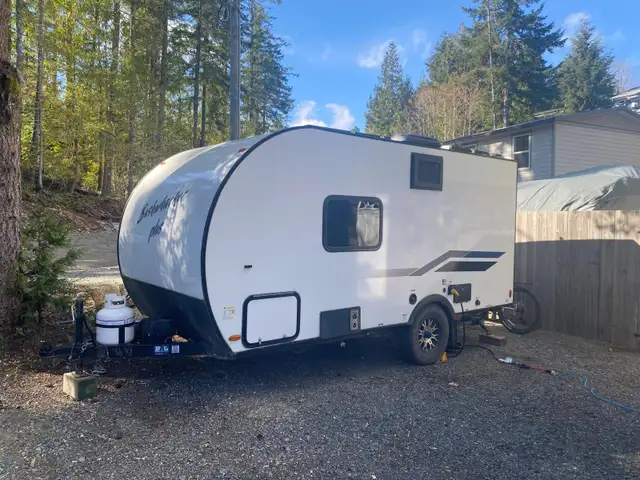 Rugged, Off-Grid, Compact Trailer in Travel Trailers & Campers in Comox / Courtenay / Cumberland - Image 3