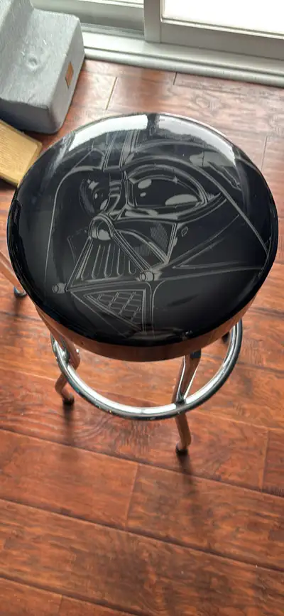 Epic officially licensed Star Wars Darth Vader garage stool! Black padded vinyl seat with glossy etc...