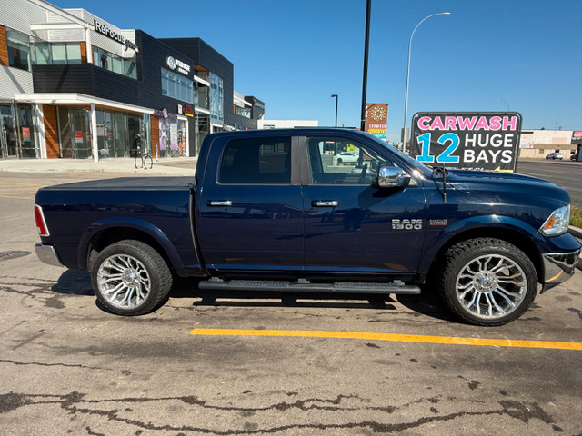 2017 RAM 1500- Laramie 4x4 - Fully Loaded, Clean & Ready in Cars & Trucks in St. Albert - Image 4
