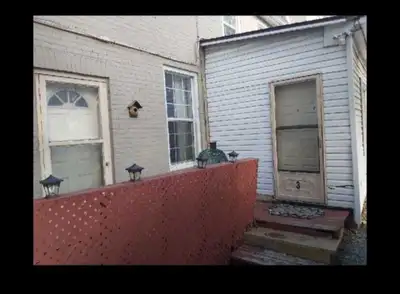 FULL SIZE ONEBEDROOM APT, View more