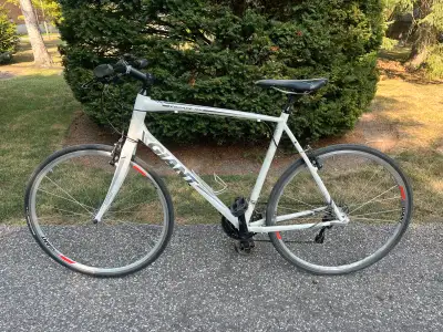 Giant Escape RX 2013 Hybrid Bike XL, View more
