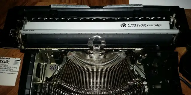 Smith Corona electric typewriter, with original case, cartridges in General Electronics in Owen Sound - Image 7