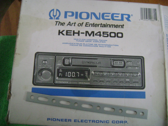 Pioneer car stereo cassette decks in Stereo Systems & Home Theatre in Penticton