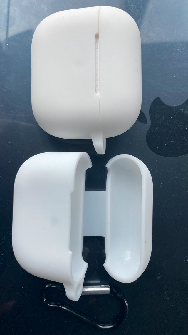 AirPod gen 3 silicone case  in Speakers, Headsets & Mics in City of Toronto - Image 2