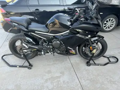 Selling my very clean 2014 Yamaha FZ6R with only 16,300 KM. This is an incredibly fun and well-balan...