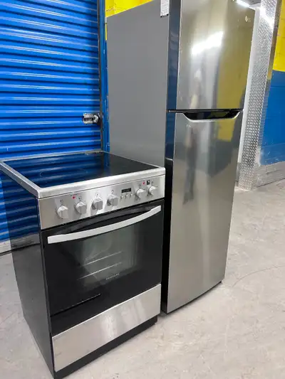 Apartment size small fridge and small stove like new, View more