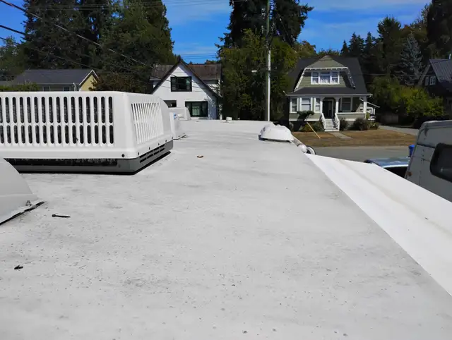27 ' travel trailer with 2 slides in Travel Trailers & Campers in Port Alberni - Image 3