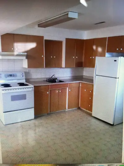 1 Bedroom Bsmt Bonnie Doon