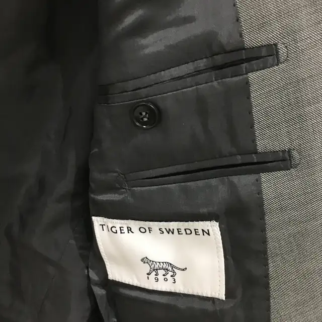 Tiger of Sweden Men’s Blazer in Men's in City of Toronto - Image 4