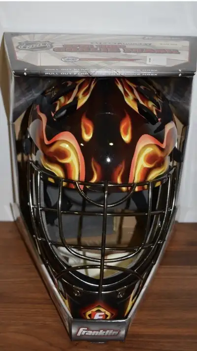 STREET HOCKEY - NEW - GOALIE MASK / GLOVE / CHEST PROTECTOR, View more