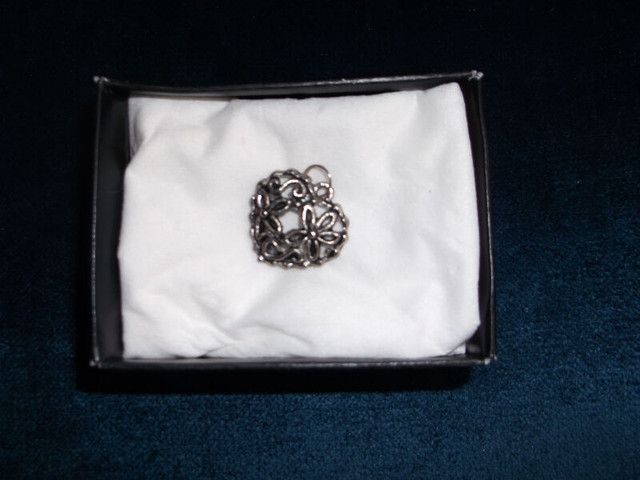 Reasonably Priced Jewellery-Pendant/Rings/Earrings etc. dans Bijoux et montres  à Bridgewater - Image 3