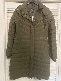 Abercrombie and Fitch puffer jacket- NWT