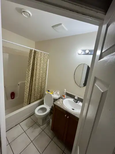 Private unfurnished room for rent in a townhouse , available immidiately . 600$ rent plus Utilities...
