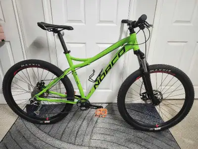 Norco Storm 9.2 - L/XL frame - 22.5 inches Toptube - 20 inches Seattube - 1x9 drivetrain, Shimano XT...