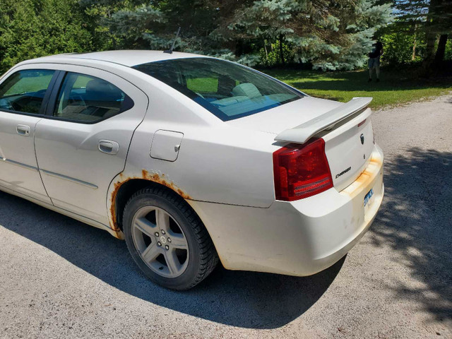 2008 Dodge Charger SXT 3.5L V6 in Cars & Trucks in Oakville / Halton Region - Image 2