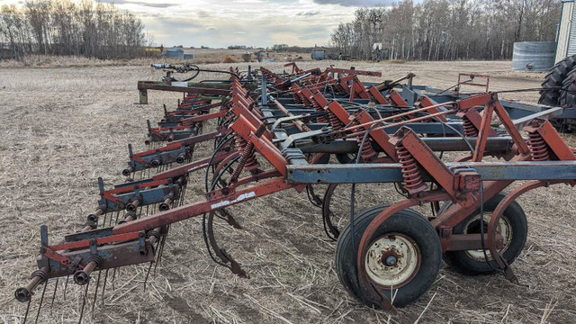 Flexicoil 39' NH3 cultivator  in Farming Equipment in Prince Albert - Image 2