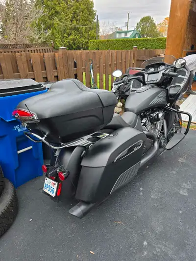 2020 indian challenger matte black with matching trunk. Bike has stage 1 with Tab zombie exhaust. Bi...