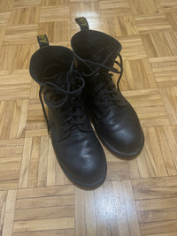 Used womens doc martens