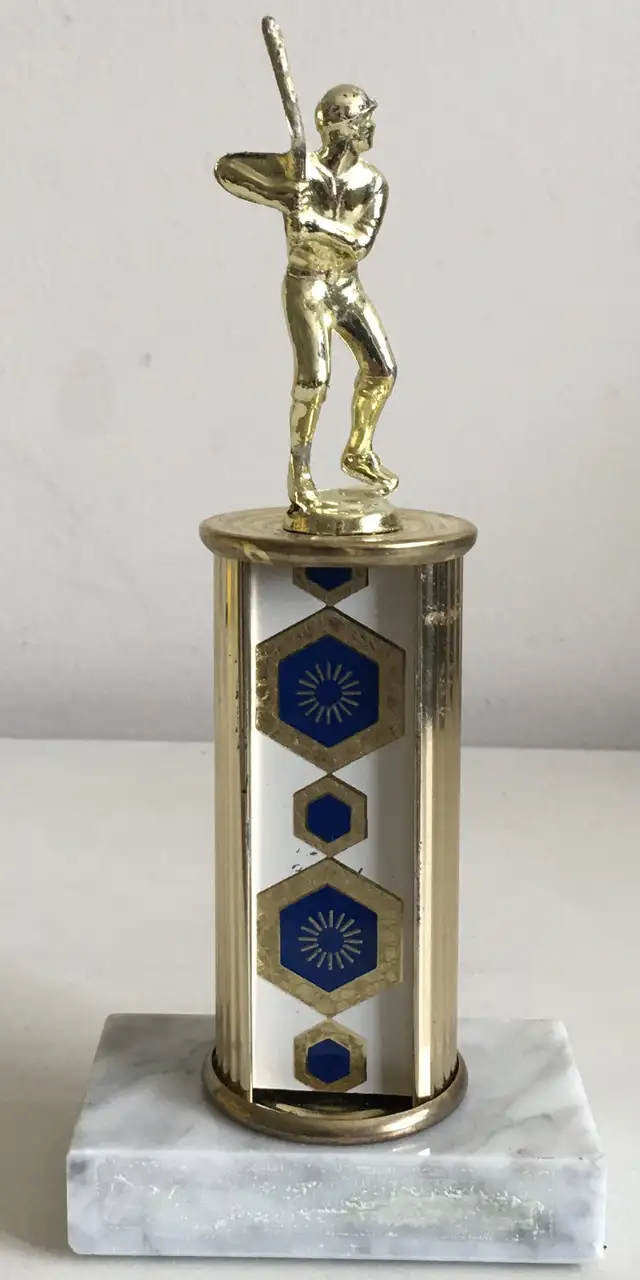 Vintage 8" Baseball Trophy - Genuine Marble Base Retro Prop in Baseball & Softball in City of Toronto - Image 2
